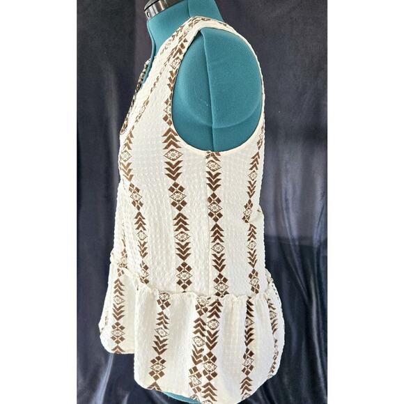 Sterling & Stitch Womens Western Geometric White Brown Ruffle Tank Top Sz Small - Picture 2 of 6